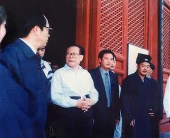 1999年前国家领导人视察武当山